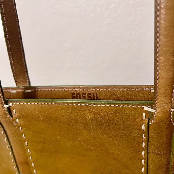 VTG Fossil Leather Shoulder Bag Brown Classic Everyday Tote Purse - Picture 3 of 11
